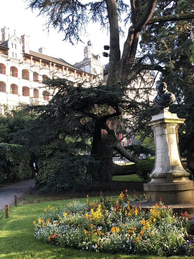 Logis Hotel Louise De Savoie Блуа Экстерьер фото